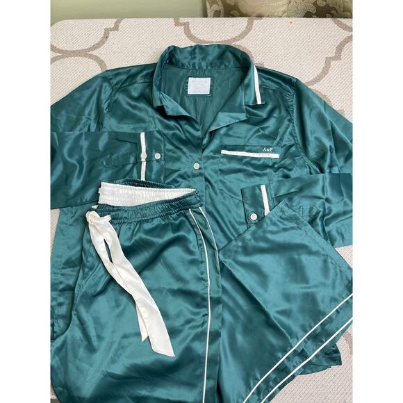 Abercrombie & Fitch green satin Long sleeve pull on pants PJ set, size XL - Picture 1 of 12
